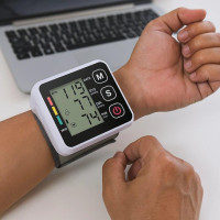 Тонометр автоматический на плечо AND 5316, ЖК-дисплей, компактный и портативный