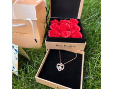 Подарунковий набір мильних троянд Best Wishes 9 шт. з кулоном, рожевий