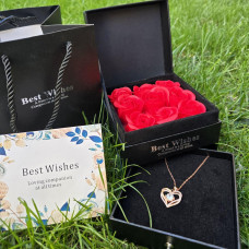 Подарунковий набір троянд із мила Best Wishes 9 шт. у чорній скриньці з кулоном-ланцюжком Серце Heart Love